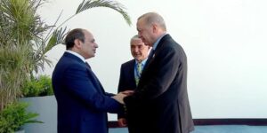 erdogan misirda sisi karsiladi t3dGtpWG.jpg